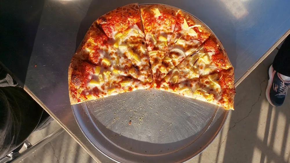 Large Pizza with Pineapple